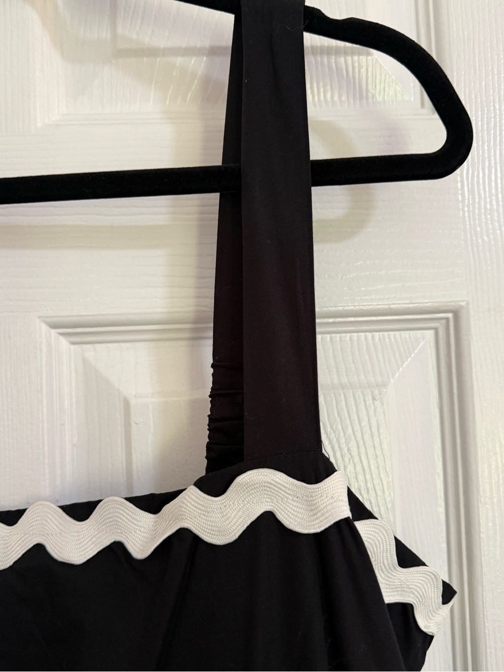 Belle Isle Torrid Dress Black with White Trim - Size 1 - Picture 3 of 9